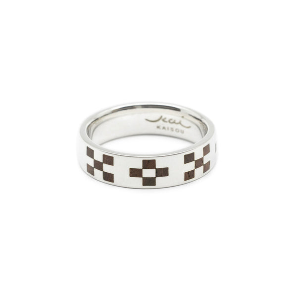 Mincer ring silver wood