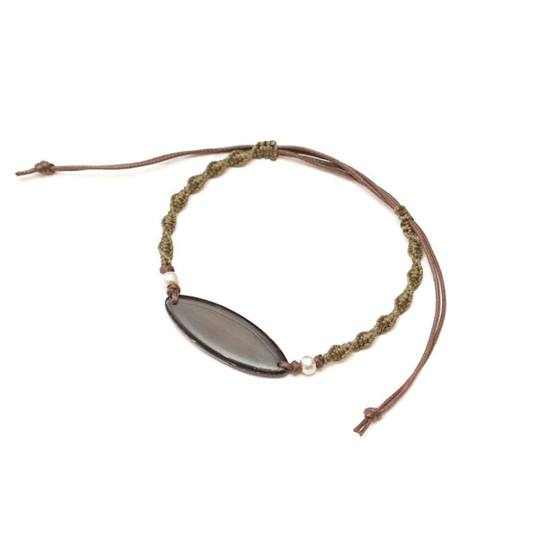 쿠지라히게 팔찌