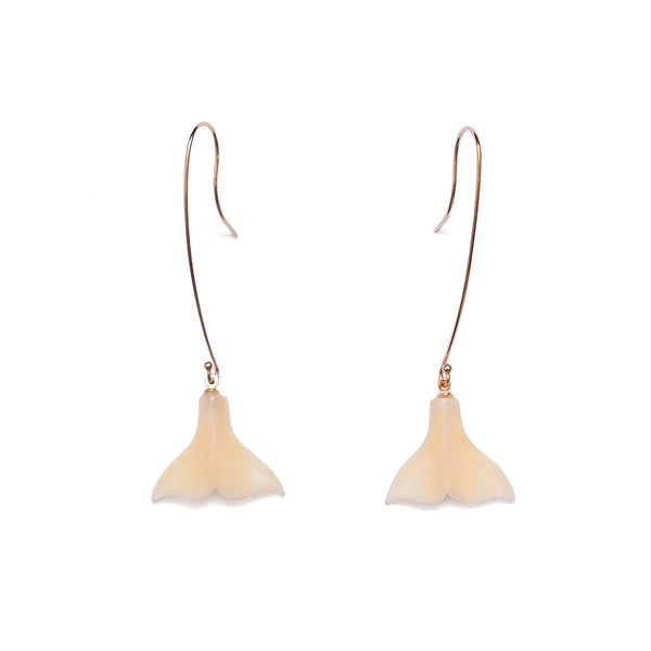 クジラ歯 テールピアス