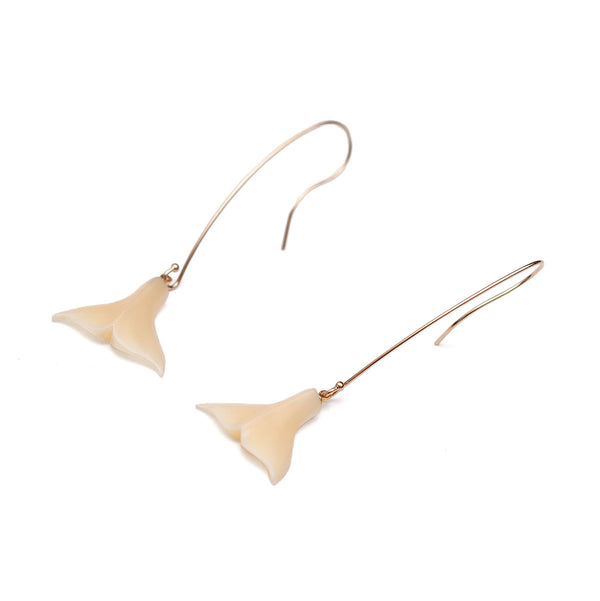 クジラ歯 テールピアス