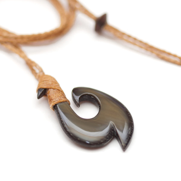 고래 수염 목걸이