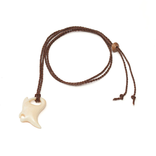 鲸鱼牙齿尾项链