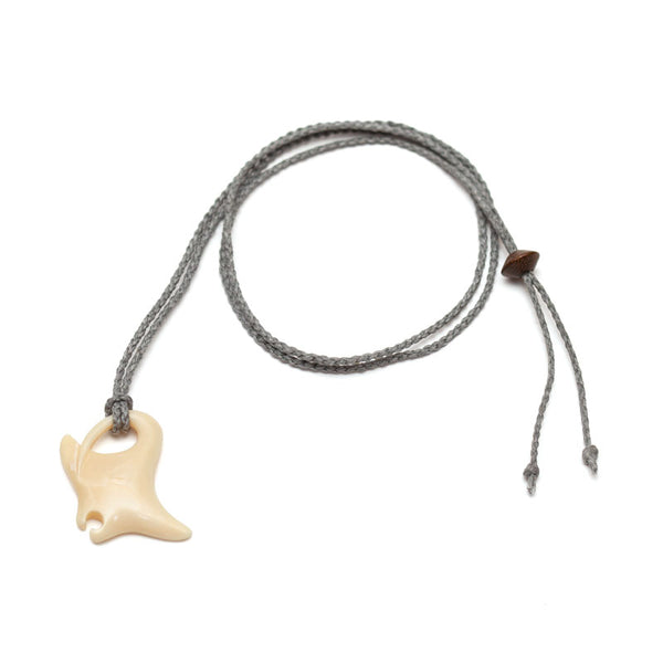 鲸鱼牙齿尾项链