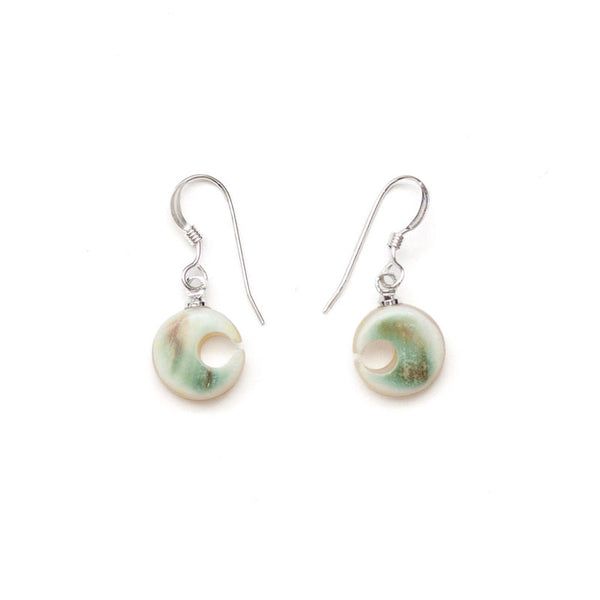 Night light shell Hoshi earrings