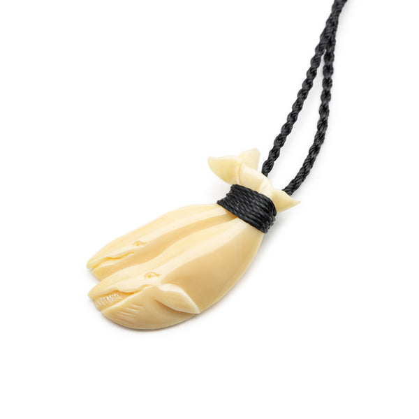 クジラ歯  鯨２匹ネックレス