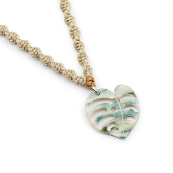 夜光貝 モンステラネックレス